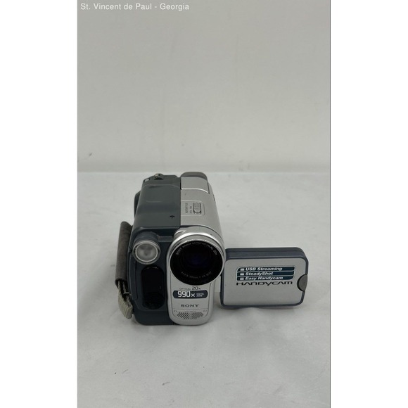 Sony Handycam CCD-TRV138 Hi8 Nightshot Video Camcorder Untested Read Great Cond.